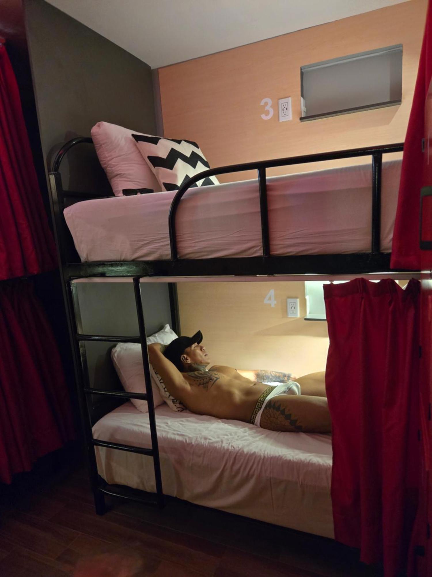 Spartacus Hostel Boutique For Men Puerto Vallarta Eksteriør bilde